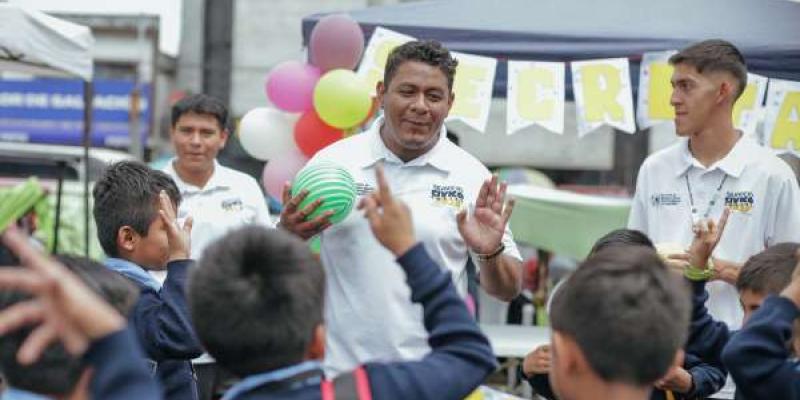 Los Servidores Cívicos de Casa Joven Mixco acompañaron la celebración del Día del Niño.