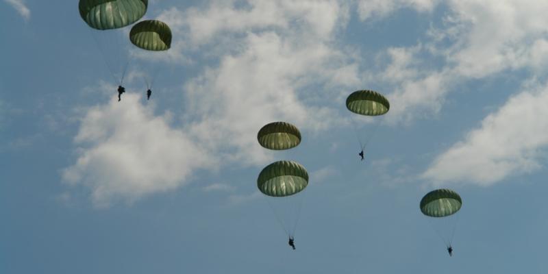 Curso Básico de Paracaidismo para Civiles.