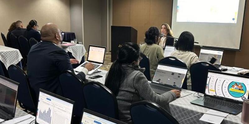 Capacitacion a periodistas