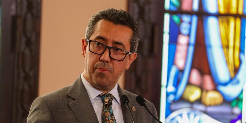 Ministro Menkos Zeissig: "En el Presupuesto 2025, no hay ninguna cláusula que legitime la corrupción"