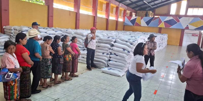 Cuatro municipios de Suchitepéquez reciben el Bono Campesino