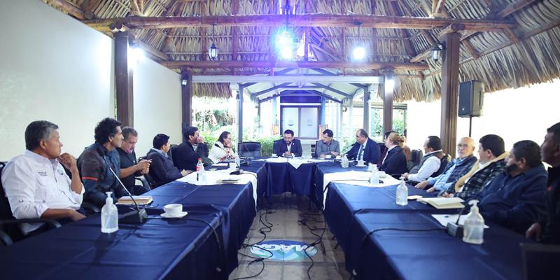 Guatemala y Argentina comparten experiencias para fortalecer industria láctea