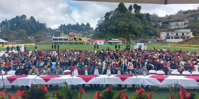 Habitantes de Santa Eulalia, Huehuetenango, reciben títulos de propiedad por parte del Gobierno de Guatemala 