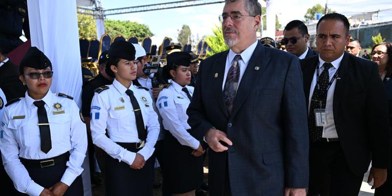 Acto de inauguración del curso básico para formación de agentes de la Policía, 