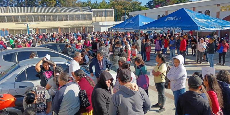Familias de El Tejar, Pochuta, Santa Ana y San José Pinula reciben alimentos