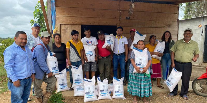 Más entregas del Bono Campesino en Petén