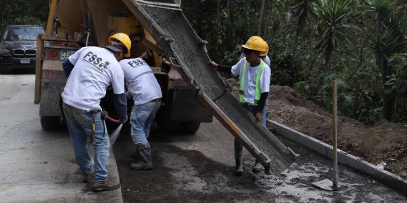 El desarrollo llega a comunidades de Chimaltenango con el mejoramiento de caminos rurales 