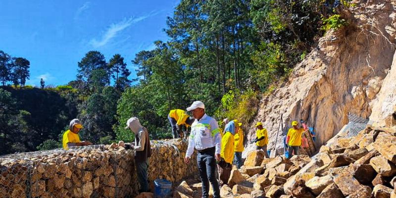 CIV TRABAJA EN RECUPERAR Y ASEGURAR LA RUTA ENTRE CHICHICASTENANGO Y SANTA CRUZ DEL QUICHÉ