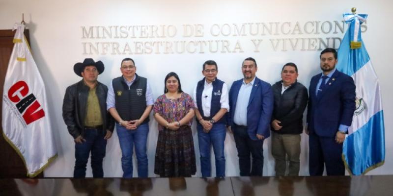 Priorización de infraestructura vial es abordada en reunión de autoridades de Alta Verapaz y el CIV