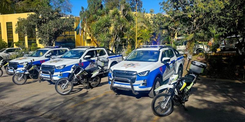 patrullas y motos de provial