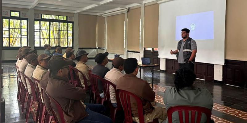 UBA capacita a trabajadores y voluntarios del zoológico La Aurora