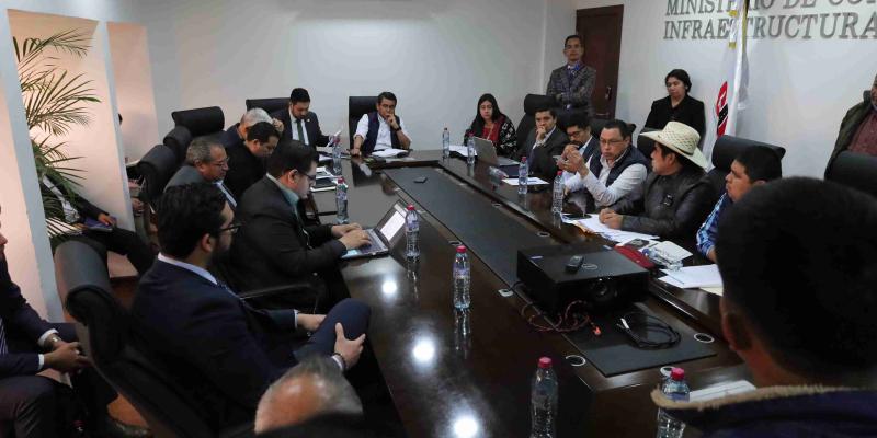 CIV instala mesa técnica para avanzar en proyectos de infraestructura en Alta Verapaz