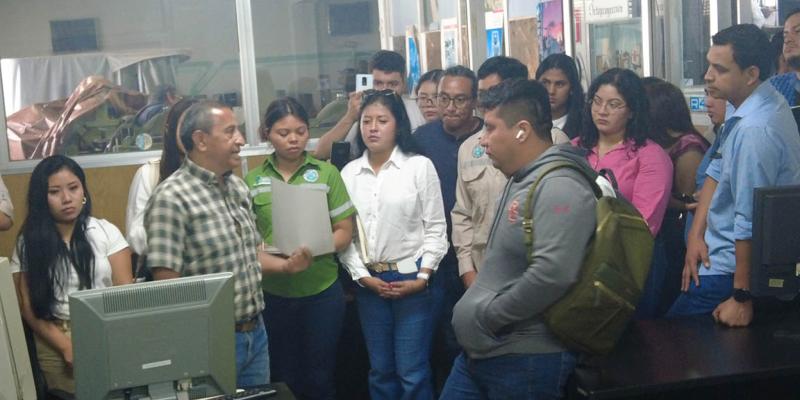 Estudiantes exploran el mundo cartográfico en el IGN