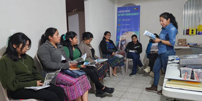 Totonicapán: Fortalecen implementación de huertos familiares y manejo postcosecha