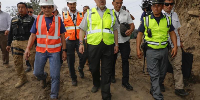 Miguel Ángel Diaz, Ministro de Comunicaciones 