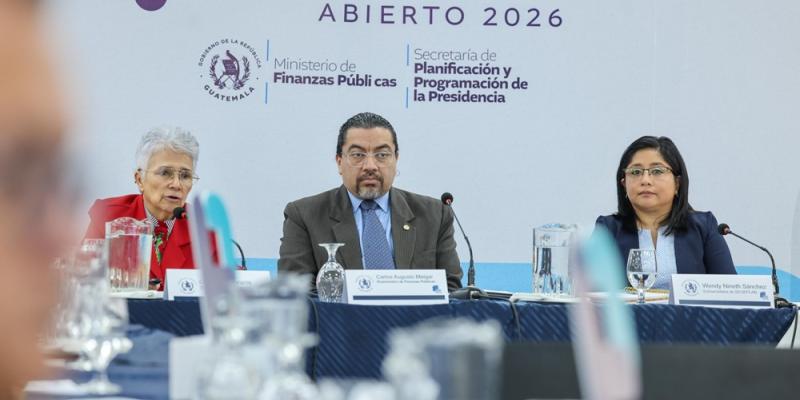 Autoridades del Minfin y Segeplan encabezaron la sesión.