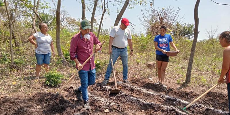 Promueven la agricultura familiar en Escuintla