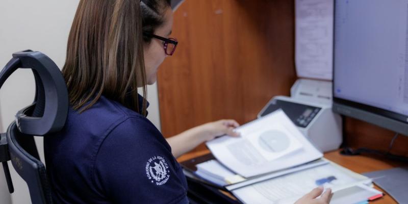 La Dirección de Recursos Humanos trabaja en la verificación de requisitos y la inexistencia de impedimentos para garantizar que los postulantes cumplan con lo establecido en la convocatoria. 