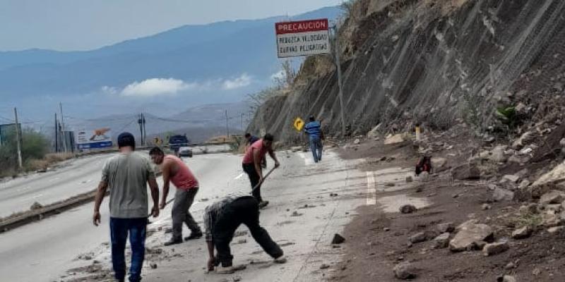 Las Zonas Viales realizan trabajos para mantener la transitabilidad en las carreteras 