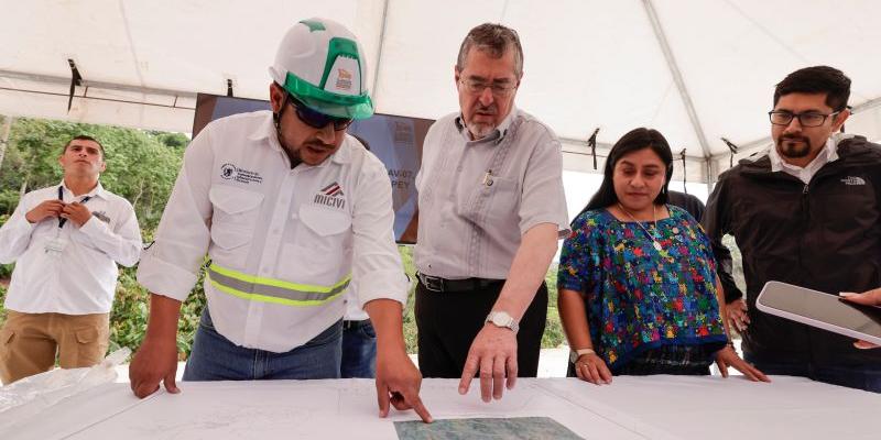 Presidente Bernardo Arévalo participa en inauguración de carretera de Lanquín y Semuc Champey, Alta Verapaz