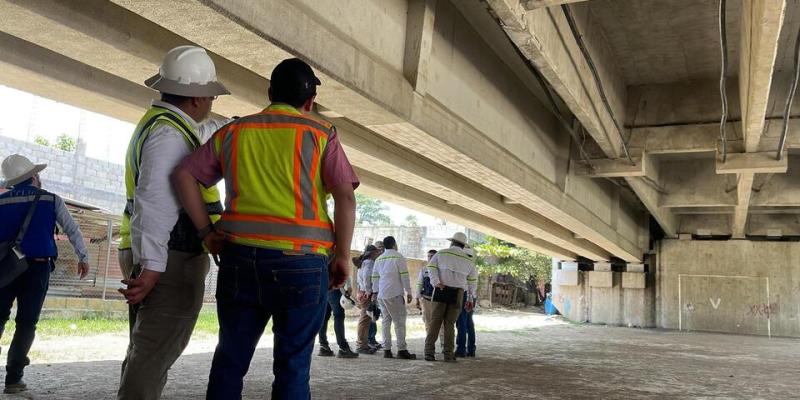 Autoridades de Guatemala y México supervisan estructura del puente 