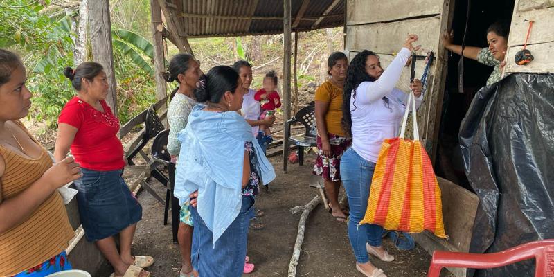 Fortalecen producción avícola de comunidades de la Zona de Adyacencia