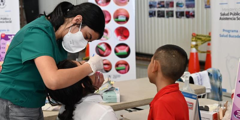 Fuerza Aérea Guatemalteca invita a la Feria Integral de la Salud.