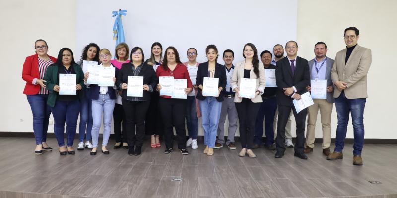 Trabajadores del CIV se certifican por el Instituto Nacional de Administración Pública