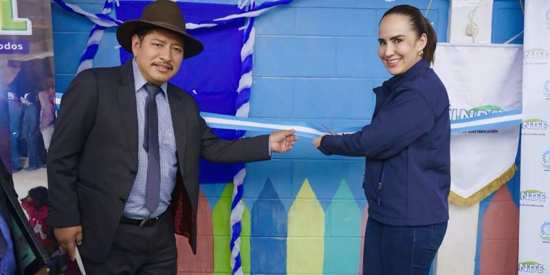 Más de 500 habitantes del Caserío Las Canoas cuentan con energía eléctrica.