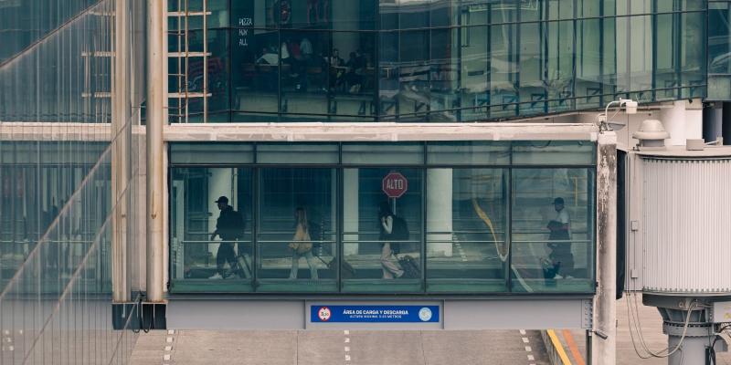 Aeropuertos La Aurora y Mundo Maya reportan alta afluencia de pasajeros durante Semana Santa