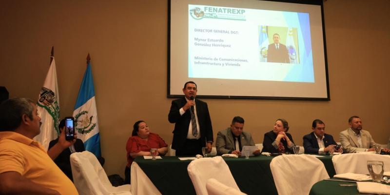 DGT fortalece vínculos con transportistas extraurbanos