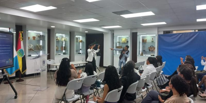 Durante la actividad se abordaron temas importantes como las leyes que protegen los derechos de las personas con discapacidad.