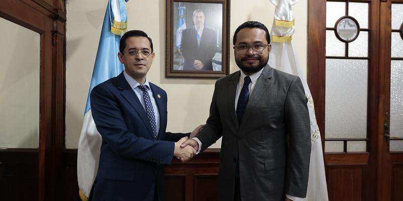 Juan Gerardo Guerrero Garnica juramenta a Elvyn Díaz como director de la COPADEH