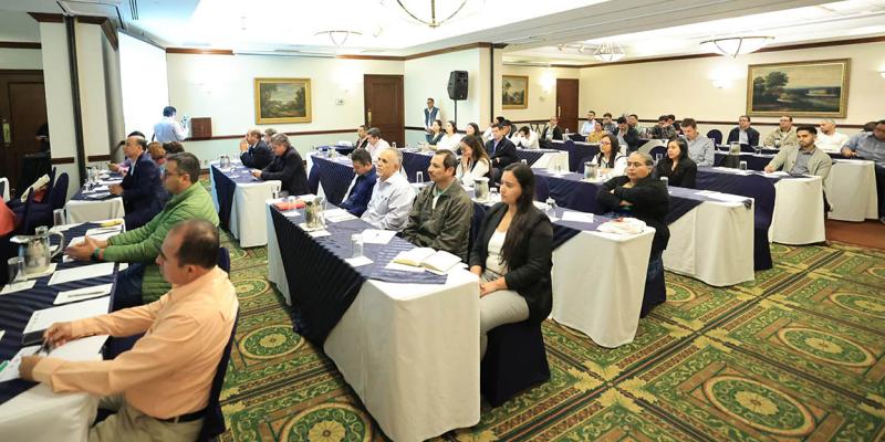 Conversatorio muestra el rol de la biotecnología en el agro 