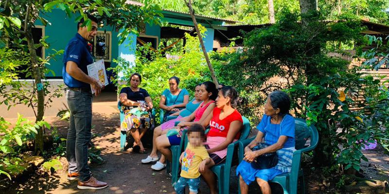 Familias en Retalhuleu fortalecen conocimientos del cultivo de alimentos y nutrición 