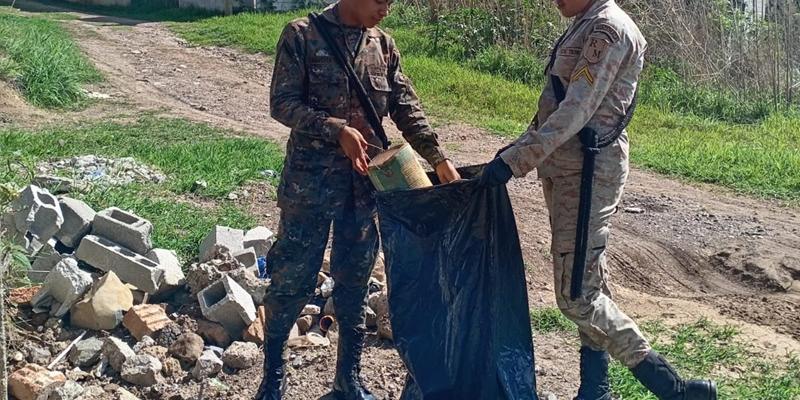 Ejército de Guatemala contribuye con la eliminación de criaderos de zancudos en Jutiapa