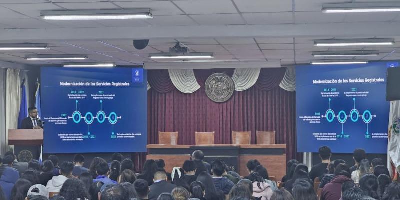 La actividad ofreció una valiosa oportunidad para que los participantes profundizaran en el conocimiento del mercado de valores.