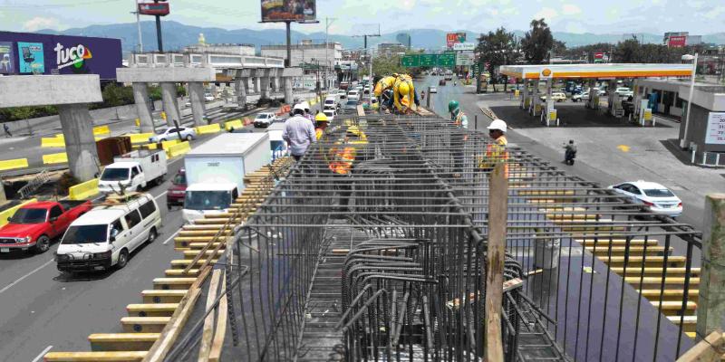 Fundición de vigas avanza en paso a desnivel de la Roosevelt 