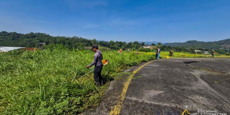 Mantenimiento de Aeródromo de Cobán es realizado por personal de Caminos