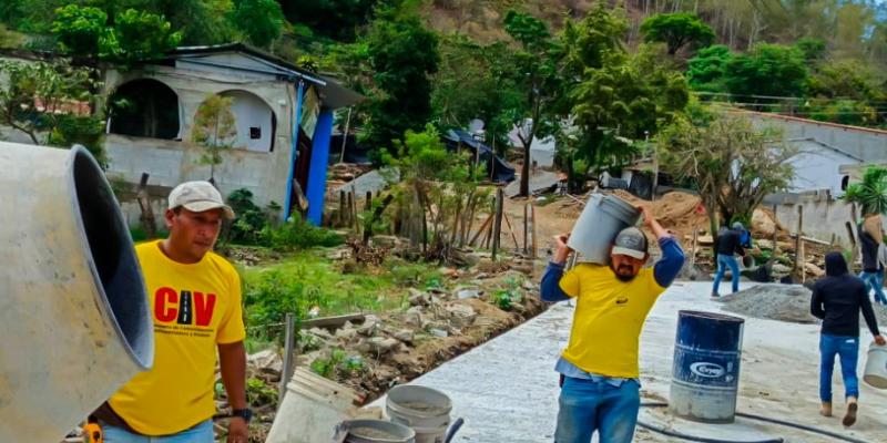 Más de 2,000 vecinos de El Cacao en San Jerónimo, Baja Verapaz, se benefician con obras de pavimentación