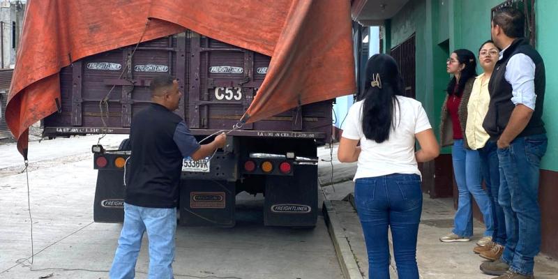 Continúan en Jalapa las jornadas de trámites de licencias sanitarias de transporte 