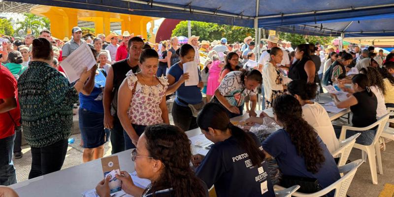 Herramientas y semillas llegan a familias agricultoras de Nueva Santa Rosa