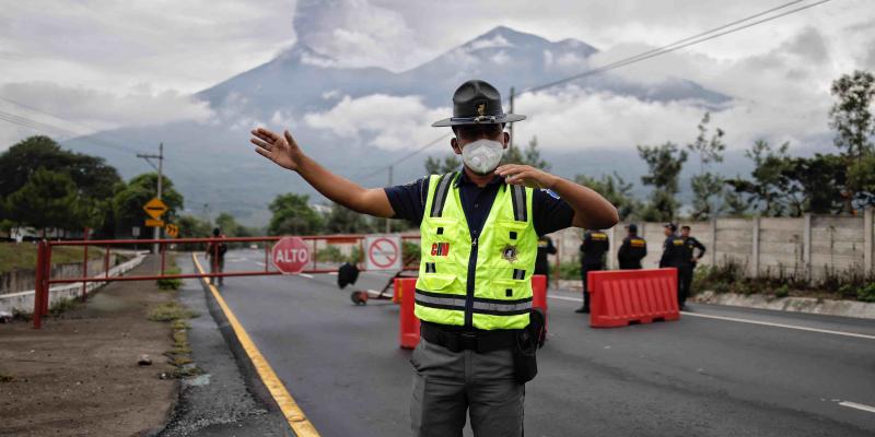 Provial recomienda rutas alternas diferenciadas para transporte pesado y vehículos livianos ante incremento de actividad del Volcán de Fuego