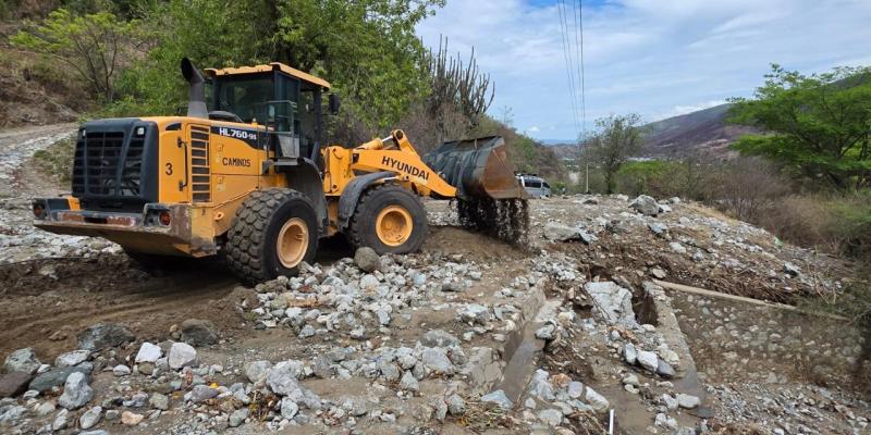 CIV responde a emergencias viales por lluvias en Quiché, Jalapa y Santa Rosa