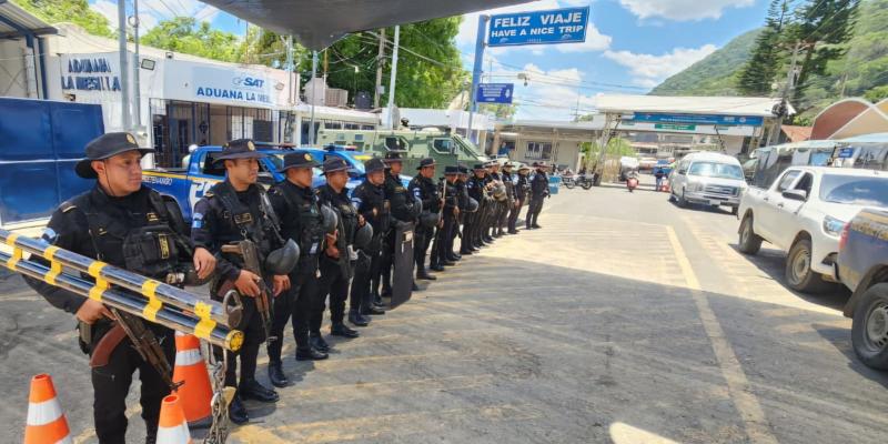 Refuerzan presencia policial y militar en zona fronteriza entre Guatemala y México
