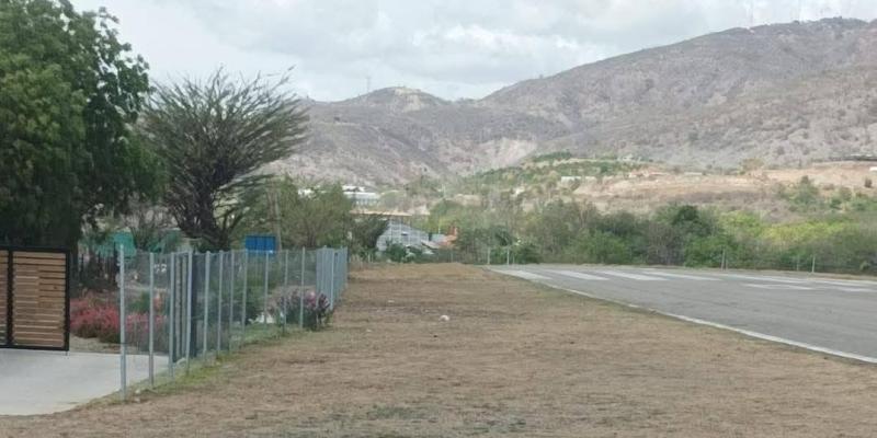 Refuerzan seguridad en el Aeródromo de Chiquimula con trabajos en cerco perimetral