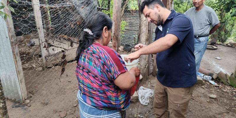 En Chuarrancho vacunan a 395 aves de traspatio