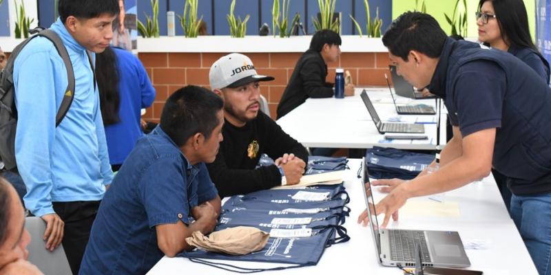 Brindan plazas vacantes a huehuetecos. 