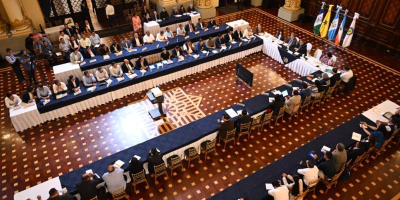 ENCUENTROS REGIONALES DE ALCALDES MUNICIPALES