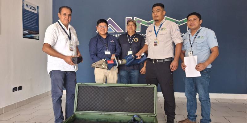 Aeropuerto Mundo Maya incorpora equipo hidráulico de última generación para emergencias